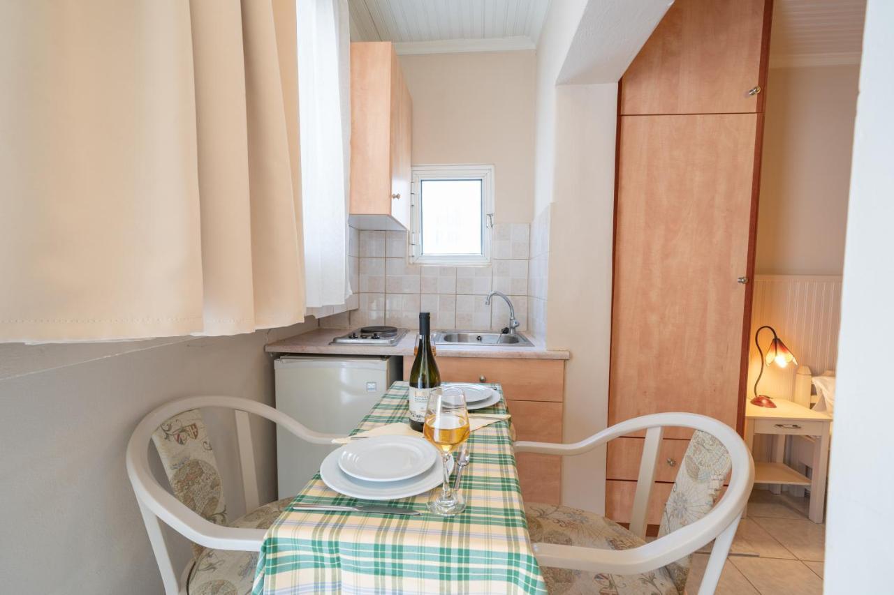 Makis Village-Apartments Agia Efimia Екстериор снимка