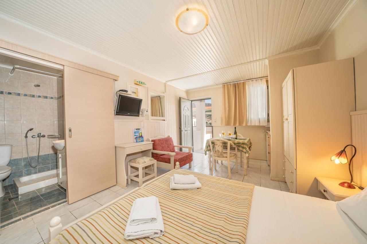 Makis Village-Apartments Agia Efimia Екстериор снимка