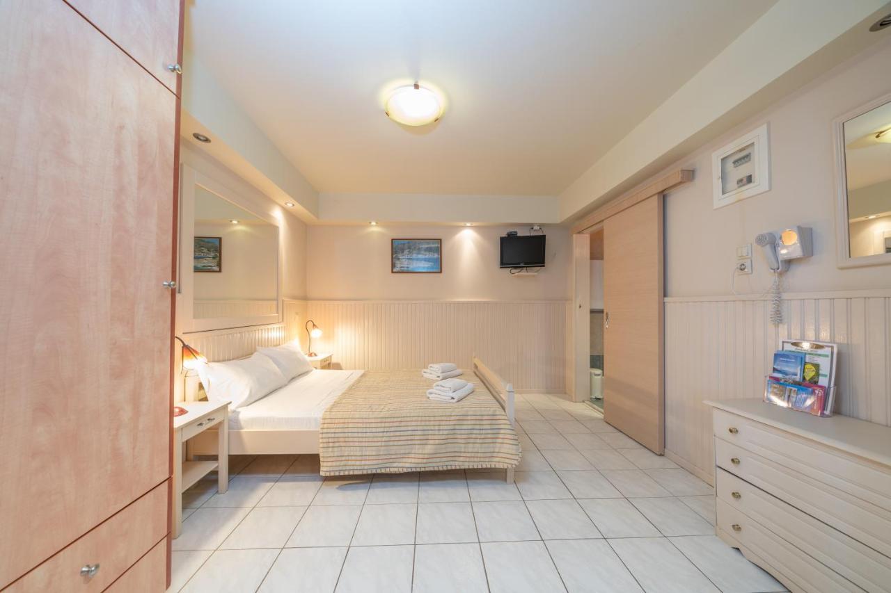 Makis Village-Apartments Agia Efimia Екстериор снимка