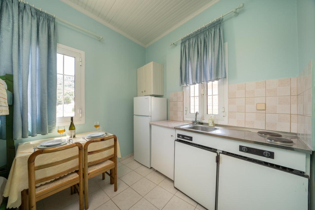 Makis Village-Apartments Agia Efimia Екстериор снимка