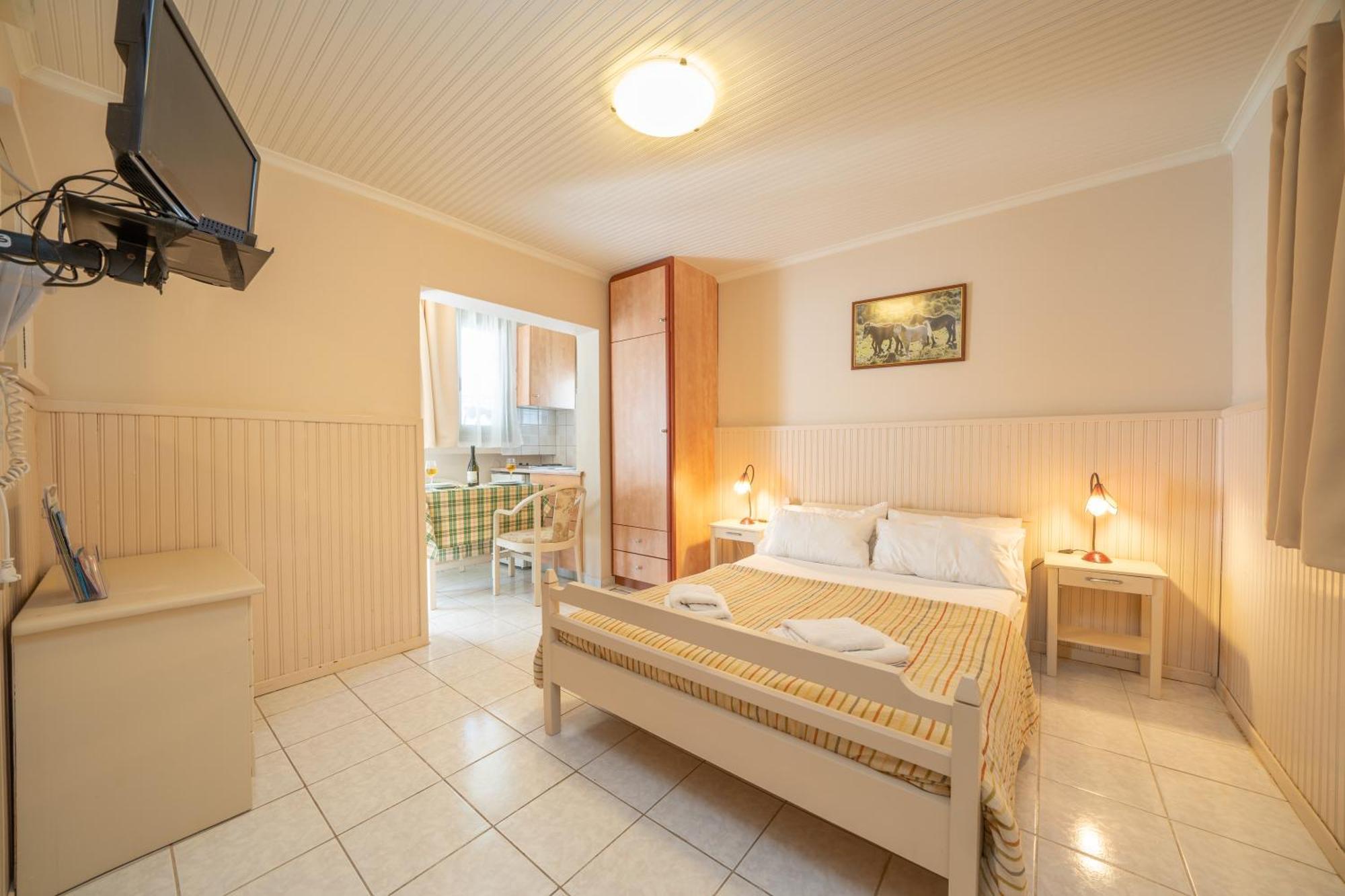 Makis Village-Apartments Agia Efimia Екстериор снимка