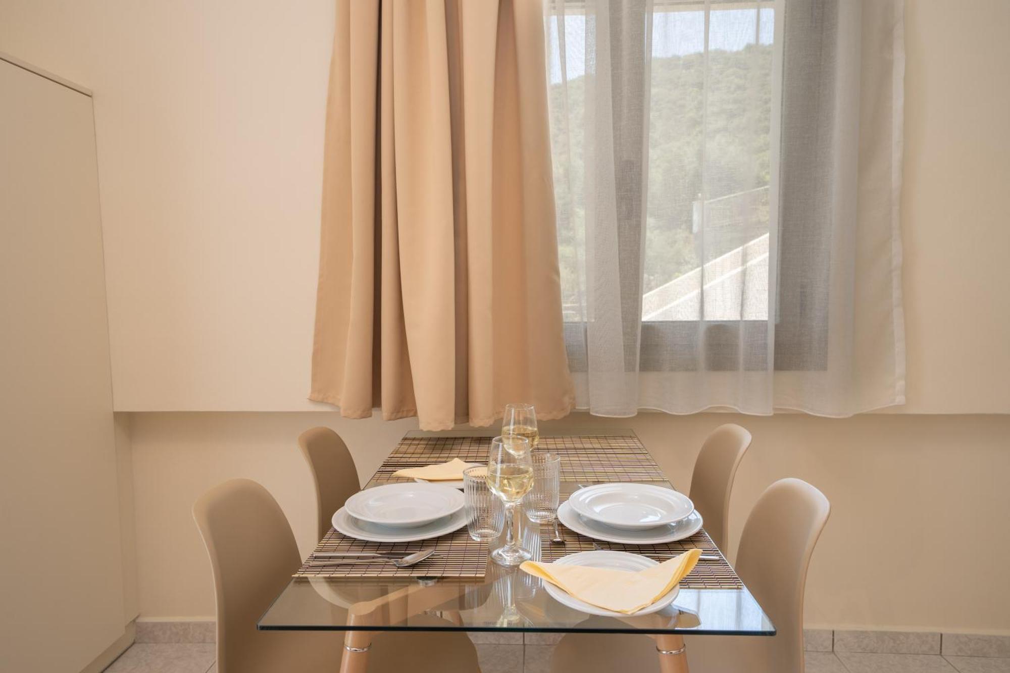 Makis Village-Apartments Agia Efimia Екстериор снимка